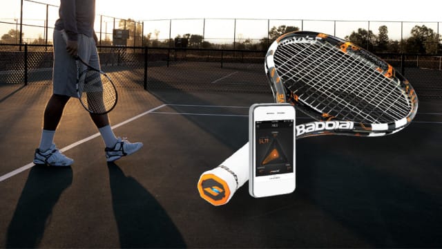 The Babolat Play connected tennis racket. (Image via holabirdsports) 